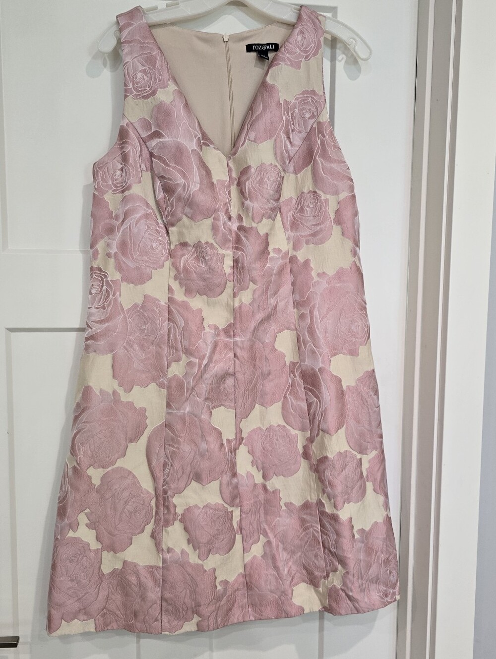 Women's Pink Floral Sleeveless Dress with pockets